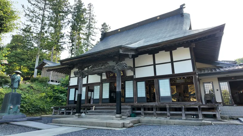 The main hall of Shōkō-ji temple in Ichinoseki
